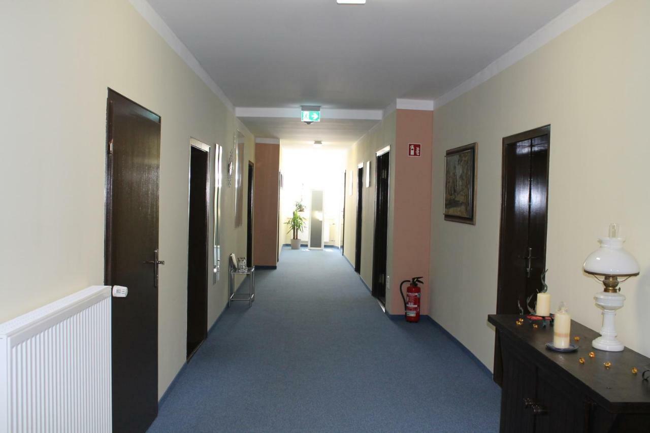 Garni Hotel Post Вайсенштадт Экстерьер фото